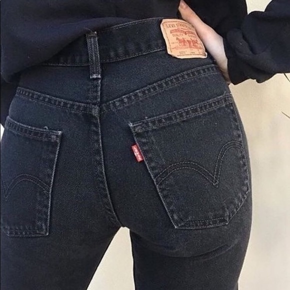 Urban Outfitters Denim - Perfect black Levi’s 550 vintage high waisted jeans